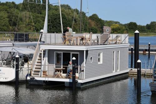 Knieper Nord Location De Bateaux | Hausboot Liliput