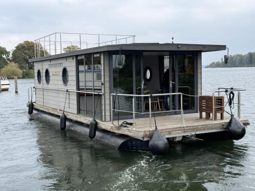 Schwerin Location De Bateaux | Hausboot Marieke führerscheinfrei