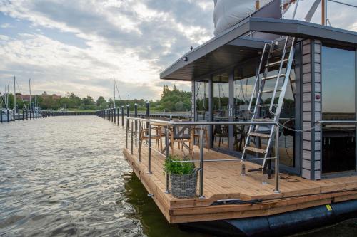 Knieper Nord Maison | Hausboot Seeadler Stralsund