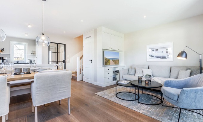 Tinnum Appartement | Hausteil mit ca. 83m² Nutzfläche im Eg/og/dg für bis zu Vier Personen