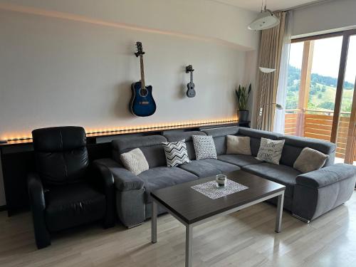 Donovaly Appartement | Havasi View Donovaly - 2 Bedrooms, Mountain View, Garage, 2 WC, Balcony, Dishwasher, Guitar, 164 cm TV, Netflix
