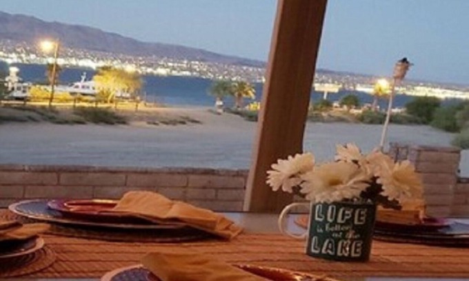 Lake Havasu City Maison | Havasu Landing Heaven near Casino w/ Panoramic Lake & City Views, Sleeps 8