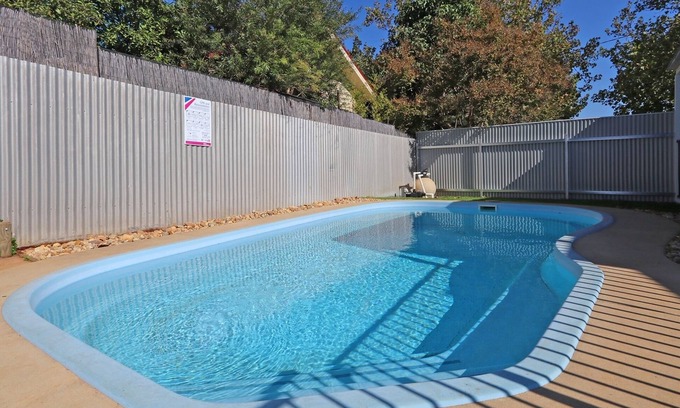 Turvey Park Maison | Haven on Halloran «Mignonne comme un bouton» Piscine, Wifi gratuit et Netflix