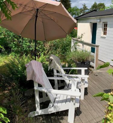 Saltsjobaden Maison | Havsnära sommarhus på Älgö