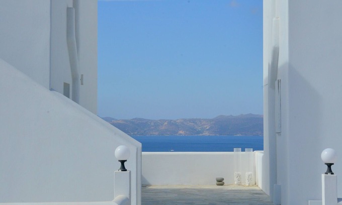 Milos Hôtel | Hawk Stone