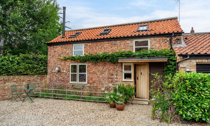 Haxby Maison | Haxby Hayloft: A Charming Countryside Retreat Near York