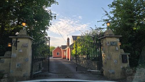 Hewish Maison | Haybow Farm Accommodation