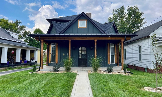 Mount Pleasant Maison | Haylong Hideaway
