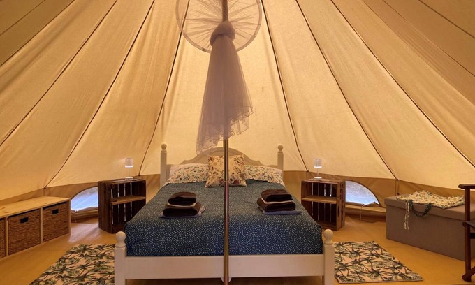 Moncrabeau Location De VR | Hazel Belle @Finders Keepers France. Adults only retreat with 13 acres and lake.