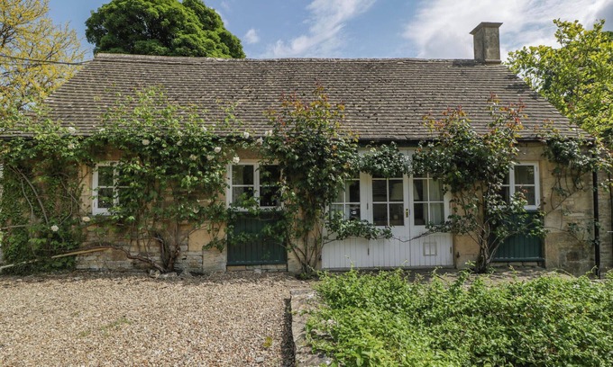 Brimpsfield Cottage | Hazel Manor Wing, PAINSWICK