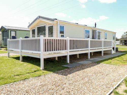 Hopton Maison | Hazell Thorne Hideaway