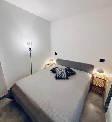 Chivasso Appartement | Hd Guesthouse Oasi urbana con parcheggio privato gratuito, fronte stazione