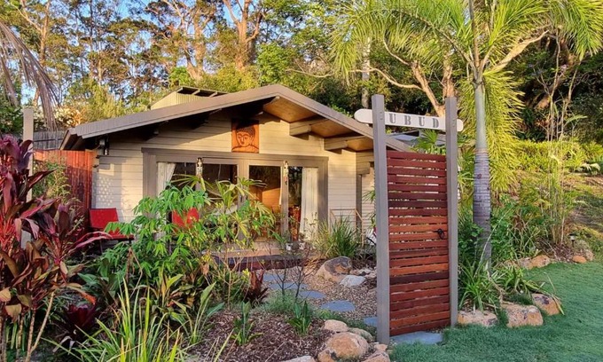 Tallebudgera Valley Maison | Healing Garden Bed & Breakfast - Ubud