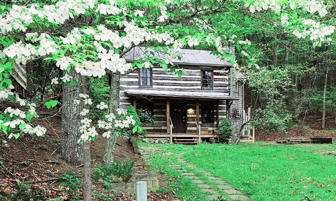 Head Waters Cabine | Healing Waters Cabin