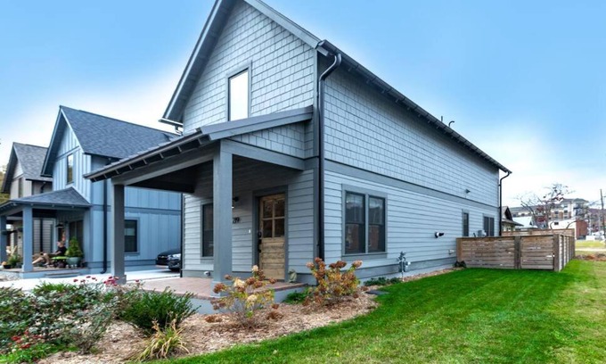 Brevard Maison | Heart of Brevard Hideaway - Walk/Bike to Downtown!