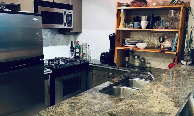 West End Copropriété | Heart of Downtown Living!
