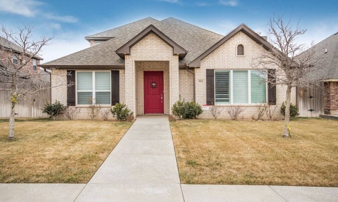 Amarillo Maison | Heart of Heritage Hills Home