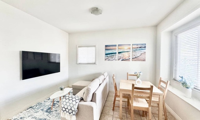 Knight Maison | Heart of Van! Private 2BR, Patio & FREE Parking