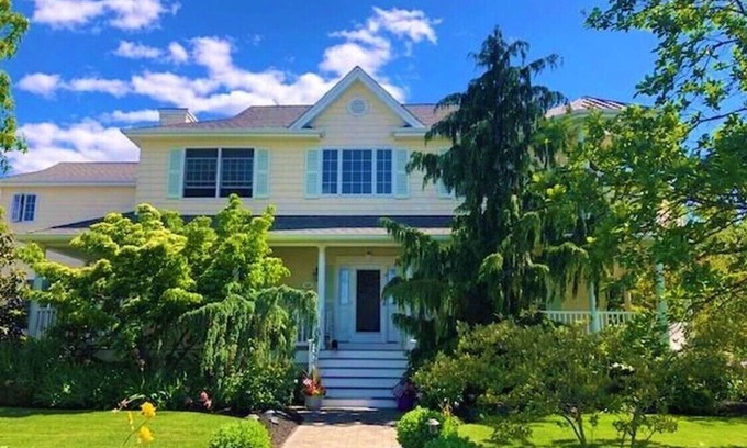 Point Pleasant Beach Maison | Heated Pool, Outdoor Kitchen, and More! Beautiful Shore Getaway