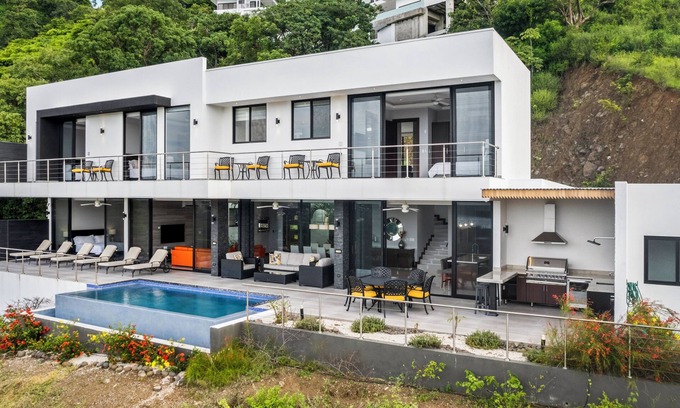 Coco Maison | Heated Pool - 4 King Bedrooms w/Smart TVs - BBQ
