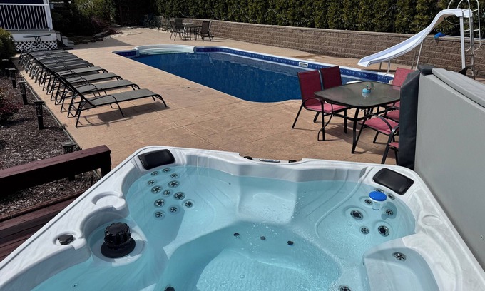 West Kelowna Estates Maison | heated pool, hot tub, 4 bedrooms, 8 beds, lake view, city view, mountain view
