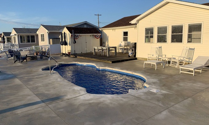 Forked River Maison | Heated Pool with 75 Feet of Dock Bring your Boat or WaveRunner