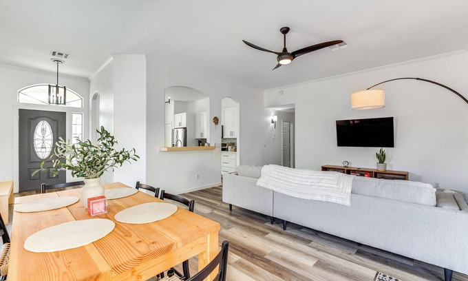 Neely Farms Maison | Gilbert Home w/ Private Pool & Yard!