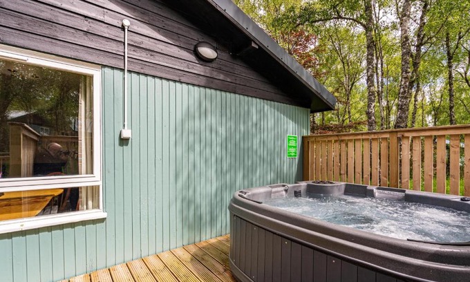 East Lewiston Appartement | Heather Lodge 3 with Hot Tub