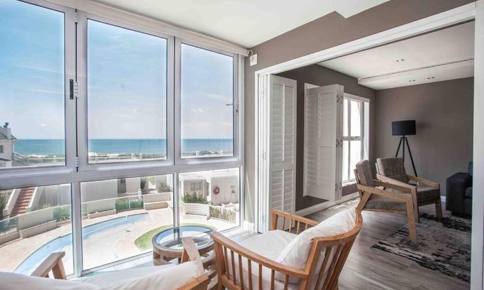 Pollok Beach Appartement | Heaven on the beach @ Summerseas