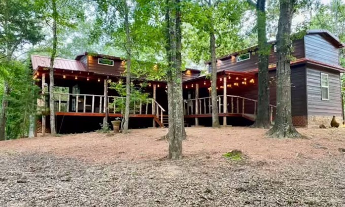 Canton Cabine | Heavenly Escape into the Forest-Tiny Home #2 at Allen Acres Resort