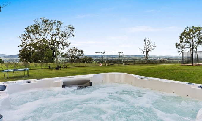 Allandale Maison | Heavenly Hideaway at Lovedale with Private Pool and Spa