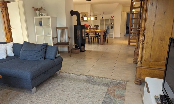 Himbergen Appartement | Heide Wendland apartment surrounded by a park-like garden
