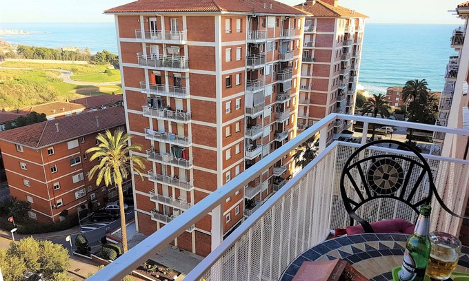 Montgat Appartement | Helena Seaview & Beach-appartement, balcon, climatiseur, SAT-TV, Wifi