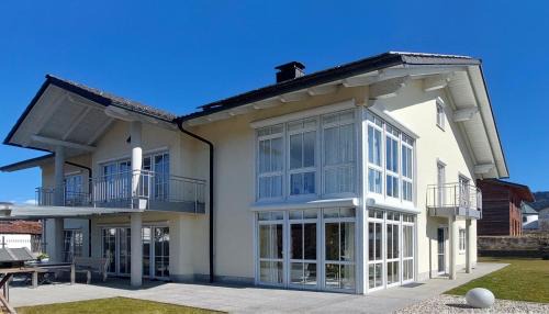 Rinchnach Appartement | Helle, lichtdurchflutete Ferienwohnung im Herzen des Bayerischen Waldes, Nationalparknähe