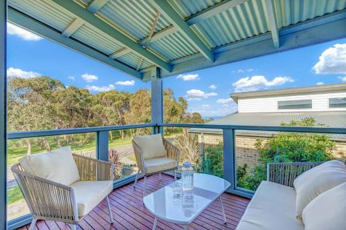 Sunset Strip Maison | Hemmet House - Calm Oasis & Refreshing Ocean Breeze