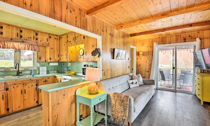 Limerick Cottage | Henderson Harbor Cottage w/ Lake Access!