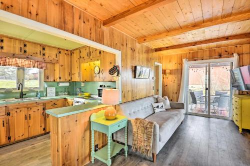 Limerick Maison | Henderson Harbor Cottage with Lake Access!