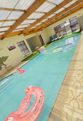 Groot Drakenstein Maison | Hendrinas Guesthouse