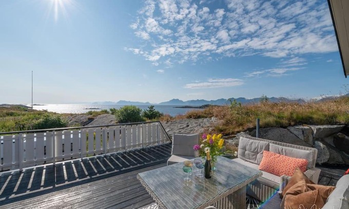 Henningsvaer Maison | Henningsvær, Lofoten with fantastic view