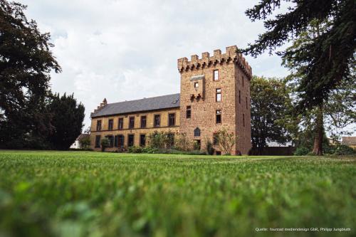 Heimbach Appartement | Herrenhaus Burg Vlatten