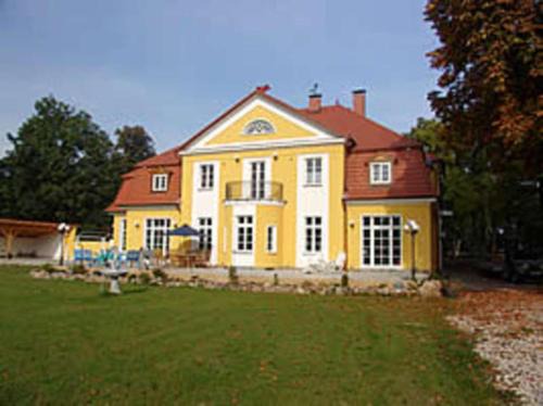 Garz/Rugen Maison | Herrenhaus Poppelvitz