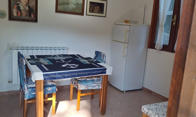 Cinque Terre Appartement | Hesperide's garden. A small apartment in the green of Cinque Terre.