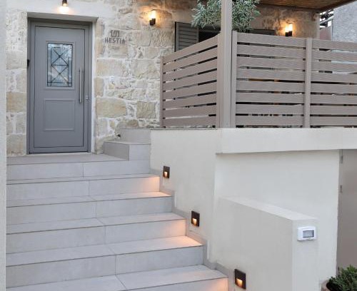 Georgioupolis Appartement | HESTIA frontyard Georgioupolis