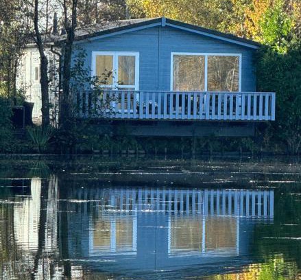 Oosterwolde Chalet De Ski | Het sfeervolle Meerhuis voor een bijzonder verblijf