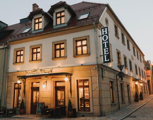 Toszek Hôtel | HG Hotel