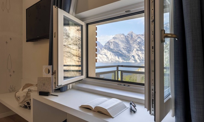 Torbole sul Garda Hôtel | Hi Hotels Torbole Pool & Spa