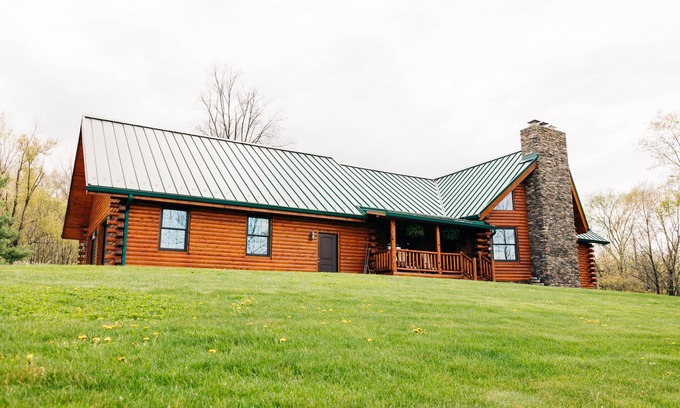 Alliance Cabine | Hickory Lane Farm is all you need for an amazing vacation!!