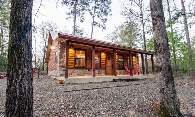 Broken Bow Cabine | Hickory Moon - Cabane lune de miel / anniversaire 1 chambre près du parc Beavers Bend