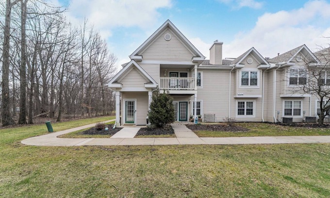 Fairview Park Copropriété | Hidden gem in marvelous Cleveland with WiFi, AC