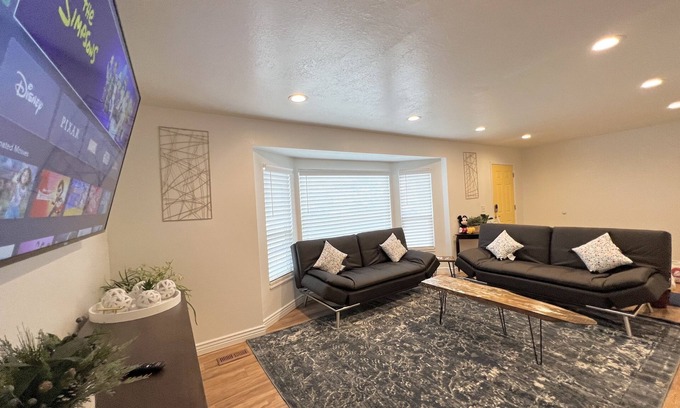 West Valley City Maison | Hidden Gem in Quiet Neighborhood